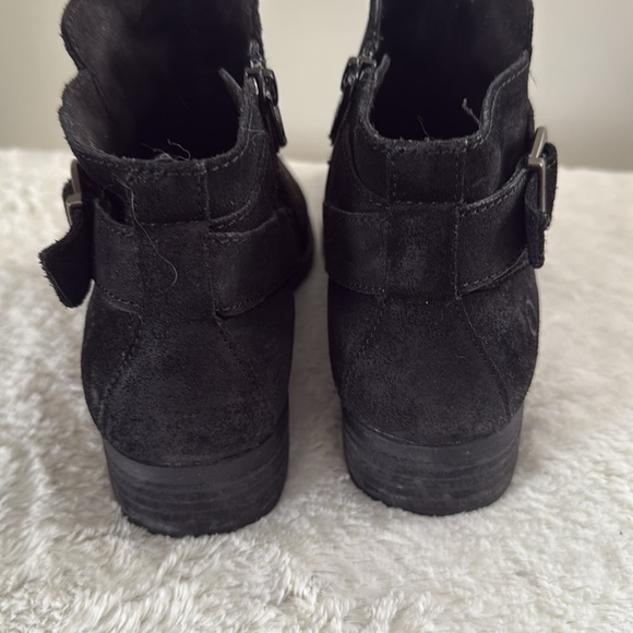 Women’s Born ankle boots - Picture 3 of 9